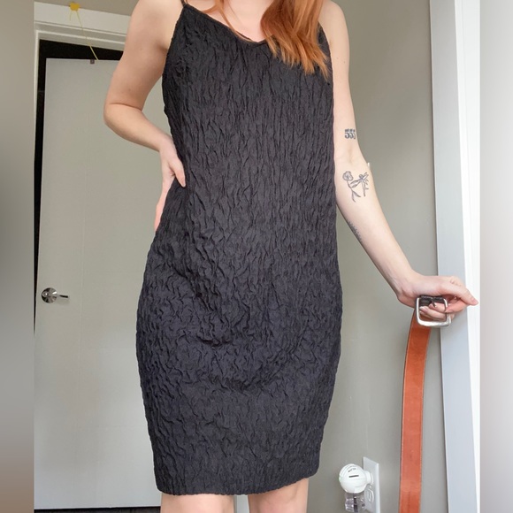 VINTAGE BLACK TEXTURED MINI DRESS - Picture 8 of 8